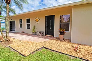 8804 SE Jardin St, Hobe Sound, FL 33455 - Photo 3