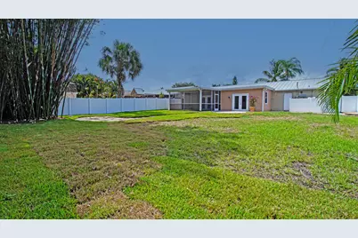 8804 SE Jardin Street, Hobe Sound, FL 33455 - Photo 5