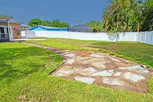 8804 SE Jardin St, Hobe Sound, FL 33455 - Photo 15