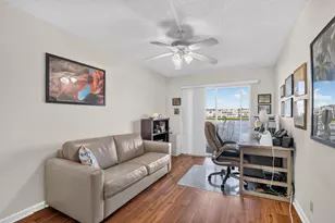 2025 Cornwall B, Boca Raton, FL 33434 - Photo 17