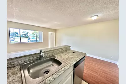 1405 Meadows Circle W, Boynton Beach, FL 33436 - Photo 13