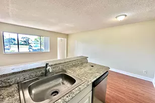 1405 Meadows Cir W, Boynton Beach, FL 33436 - Photo 13