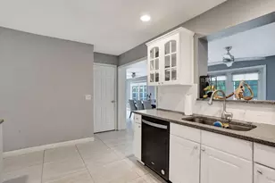 2359 Holly Ln, Palm Beach Gardens, FL 33410 - Photo 17