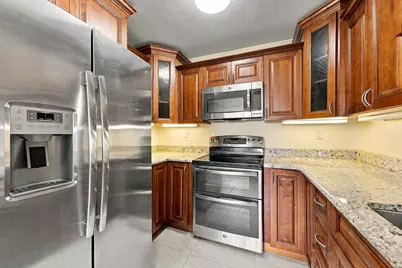 447 Burgundy J #J, Delray Beach, FL 33484 - Photo 13