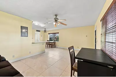 447 Burgundy J #J, Delray Beach, FL 33484 - Photo 7
