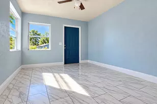 632 W 5th St, Riviera Beach, FL 33404 - Photo 3
