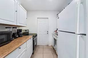 1787 NE 49th St, Pompano Beach, FL 33064 - Photo 9