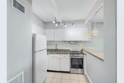 2124 NE 5th Avenue #209, Wilton Manors, FL 33305 - Photo 9