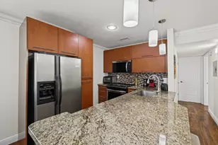 379 Capri H, Delray Beach, FL 33484 - Photo 5