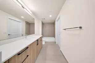 4301 NW 7th St, Miami, FL 33126 - Photo 7