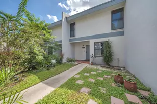 9240 NW 14th St, Pembroke Pines, FL 33024 - Photo 1