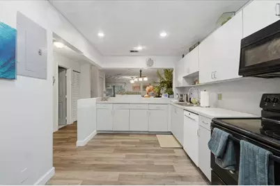 9240 NW 14th Street, Pembroke Pines, FL 33024 - Photo 7
