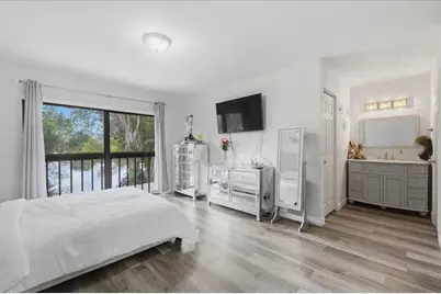 9240 NW 14th Street, Pembroke Pines, FL 33024 - Photo 17