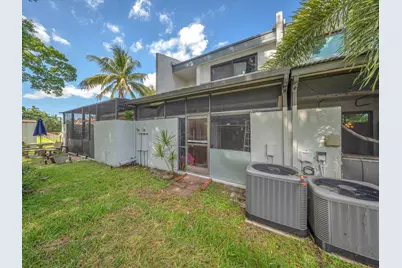 9240 NW 14th Street, Pembroke Pines, FL 33024 - Photo 25