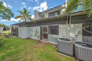 9240 NW 14th St, Pembroke Pines, FL 33024 - Photo 25