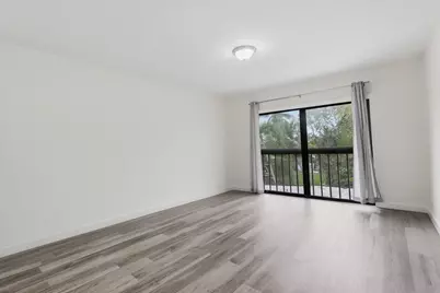 9240 NW 14th Street, Pembroke Pines, FL 33024 - Photo 19