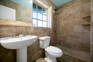 851 N 11th Ave, Hollywood, FL 33019 - Photo 27