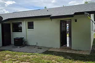 499 Las Palmas Cir, Avon Park, FL 33825 - Photo 7