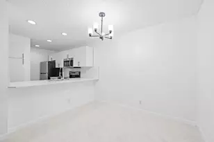 3402 Gardens E Dr, Palm Beach Gardens, FL 33410 - Photo 3