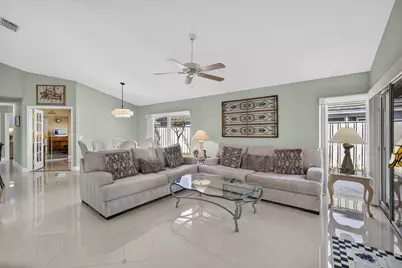 12 Commodore Place, Palm Beach Gardens, FL 33418 - Photo 3