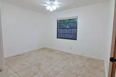 1211 SW 74th Avenue, North Lauderdale, FL 33068 - Photo 9