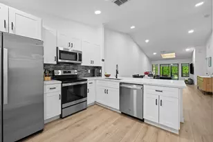 10051 Andrea Ln, Boynton Beach, FL 33437 - Photo 3