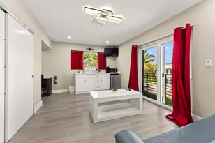 324 Roosevelt St, Hollywood, FL 33019 - Photo 23