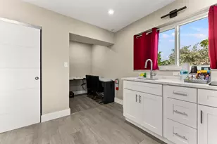 324 Roosevelt St, Hollywood, FL 33019 - Photo 61