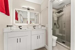 324 Roosevelt St, Hollywood, FL 33019 - Photo 21