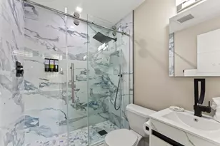324 Roosevelt St, Hollywood, FL 33019 - Photo 51
