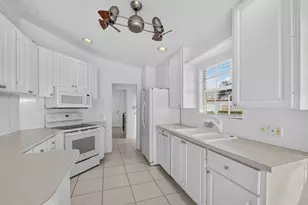8270 Eleuthera Ln, Wellington, FL 33414 - Photo 13