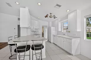 8270 Eleuthera Ln, Wellington, FL 33414 - Photo 15