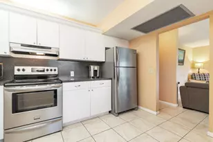203 Suffolk E, Boca Raton, FL 33434 - Photo 11