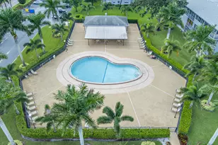 203 Suffolk E, Boca Raton, FL 33434 - Photo 19