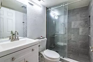 8279 Severn Dr, Boca Raton, FL 33433 - Photo 11