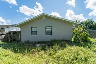 5793 Kumquat Rd, West Palm Beach, FL 33413 - Photo 5
