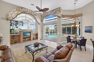 42 Windward Isle, Palm Beach Gardens, FL 33418 - Photo 11