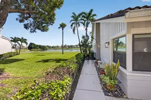 543 Prestwick Cir, Palm Beach Gardens, FL 33418 - Photo 5