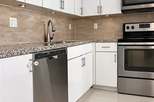 19380 Collins Ave, Sunny Isles Beach, FL 33160 - Photo 11