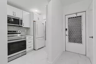 460 Paradise Isle Blvd, Hallandale Beach, FL 33009 - Photo 11
