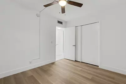 460 Paradise Isle Boulevard #101, Hallandale Beach, FL 33009 - Photo 23