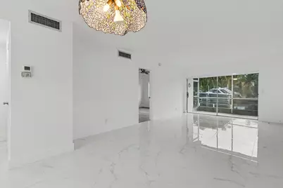 460 Paradise Isle Boulevard #101, Hallandale Beach, FL 33009 - Photo 15