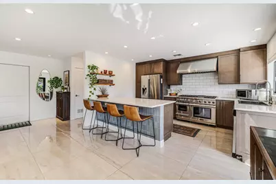 2408 NE 17th Terrace, Wilton Manors, FL 33305 - Photo 5