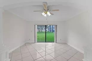 6085 N Sabal Palm Blvd, Tamarac, FL 33319 - Photo 11