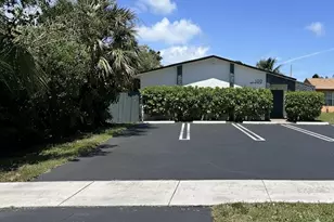100 SW 7th St, Hallandale Beach, FL 33009 - Photo 1
