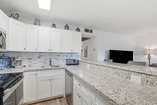 209 Brighton E, Boca Raton, FL 33434 - Photo 3