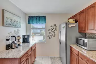 2886 Fernley Dr E, West Palm Beach, FL 33415 - Photo 11
