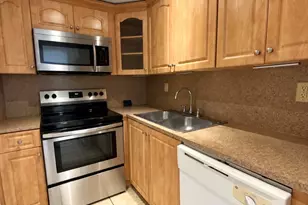 4709 NW 7th St, Miami, FL 33126 - Photo 7