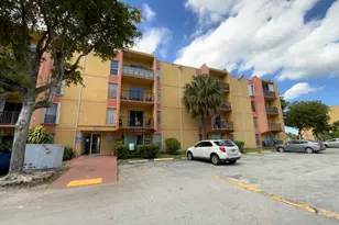 4709 NW 7th St, Miami, FL 33126 - Photo 21