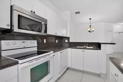 4040 NW 90th Way, Sunrise, FL 33351 - Photo 9